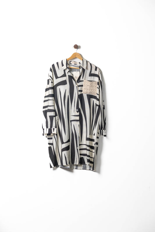 Oversized Abstract Print Button-Up Shirt with Lace Pocket