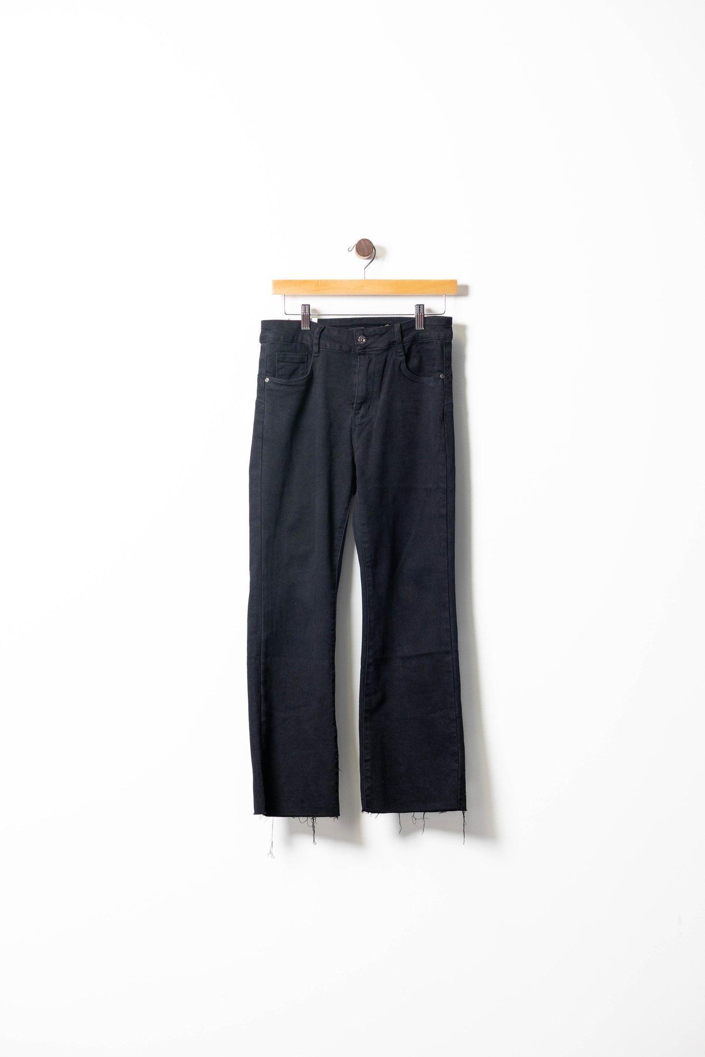 Raw Hem Straight-Leg Jeans Pushup Flare