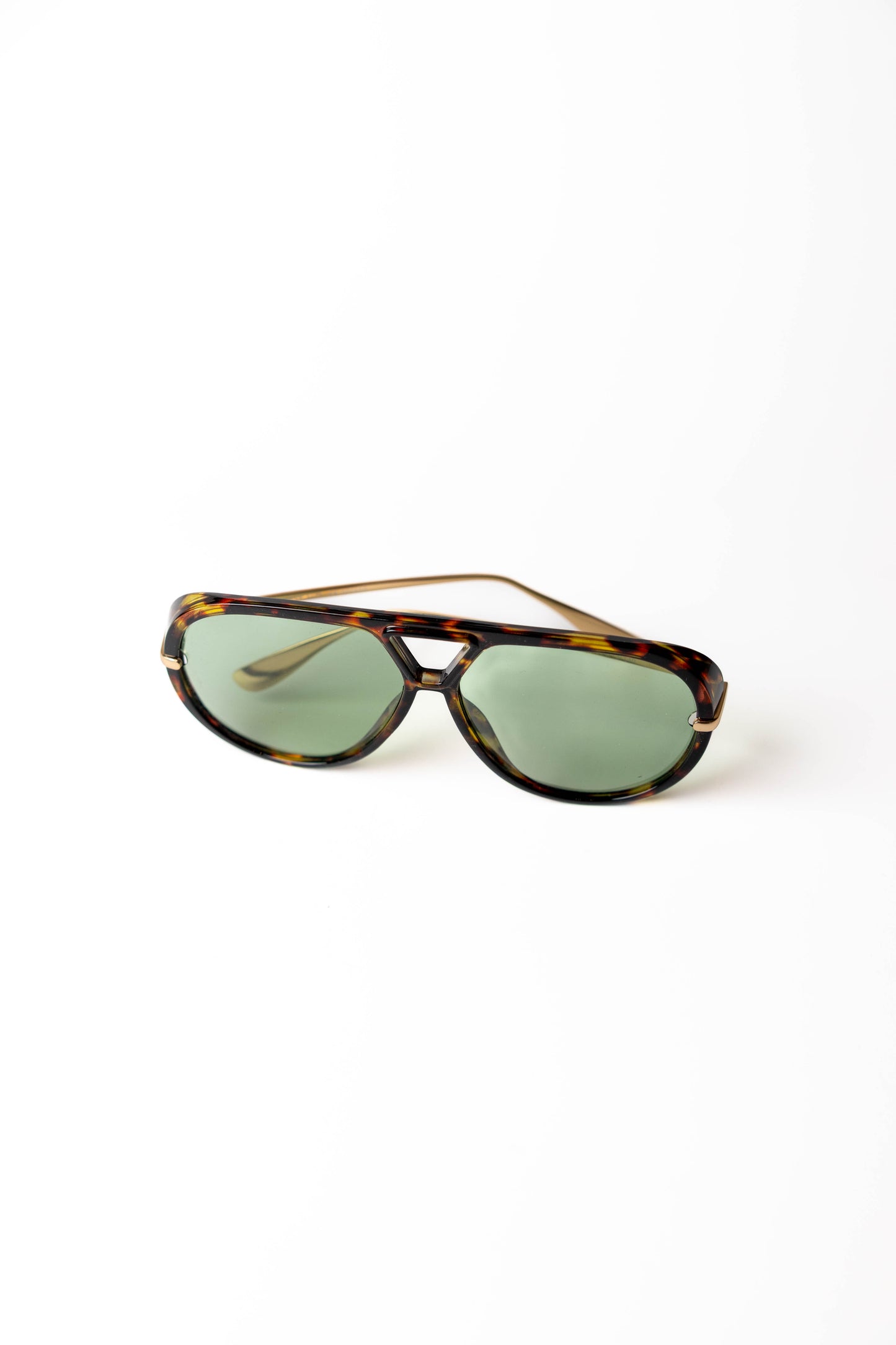 Vintage Tortoiseshell Aviator Sunglasses – Green Tinted Lenses