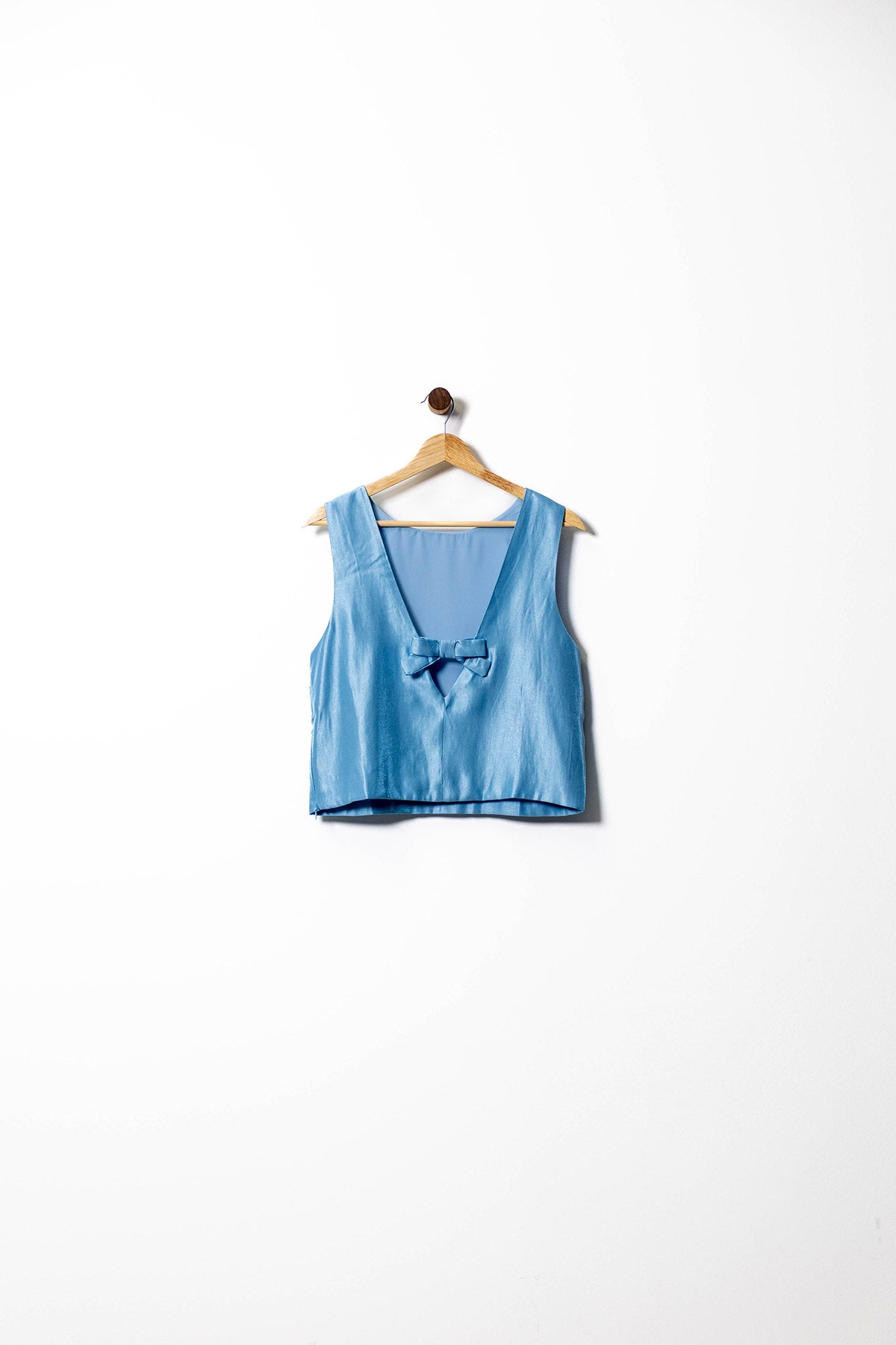 Bow Accent Sleeveless Crop Top