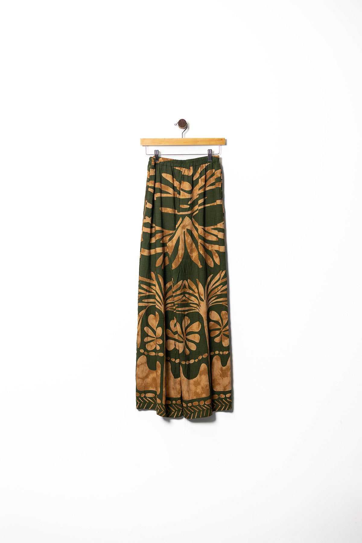 Cowl Neck Tropical Palms Wide-Leg Pants
