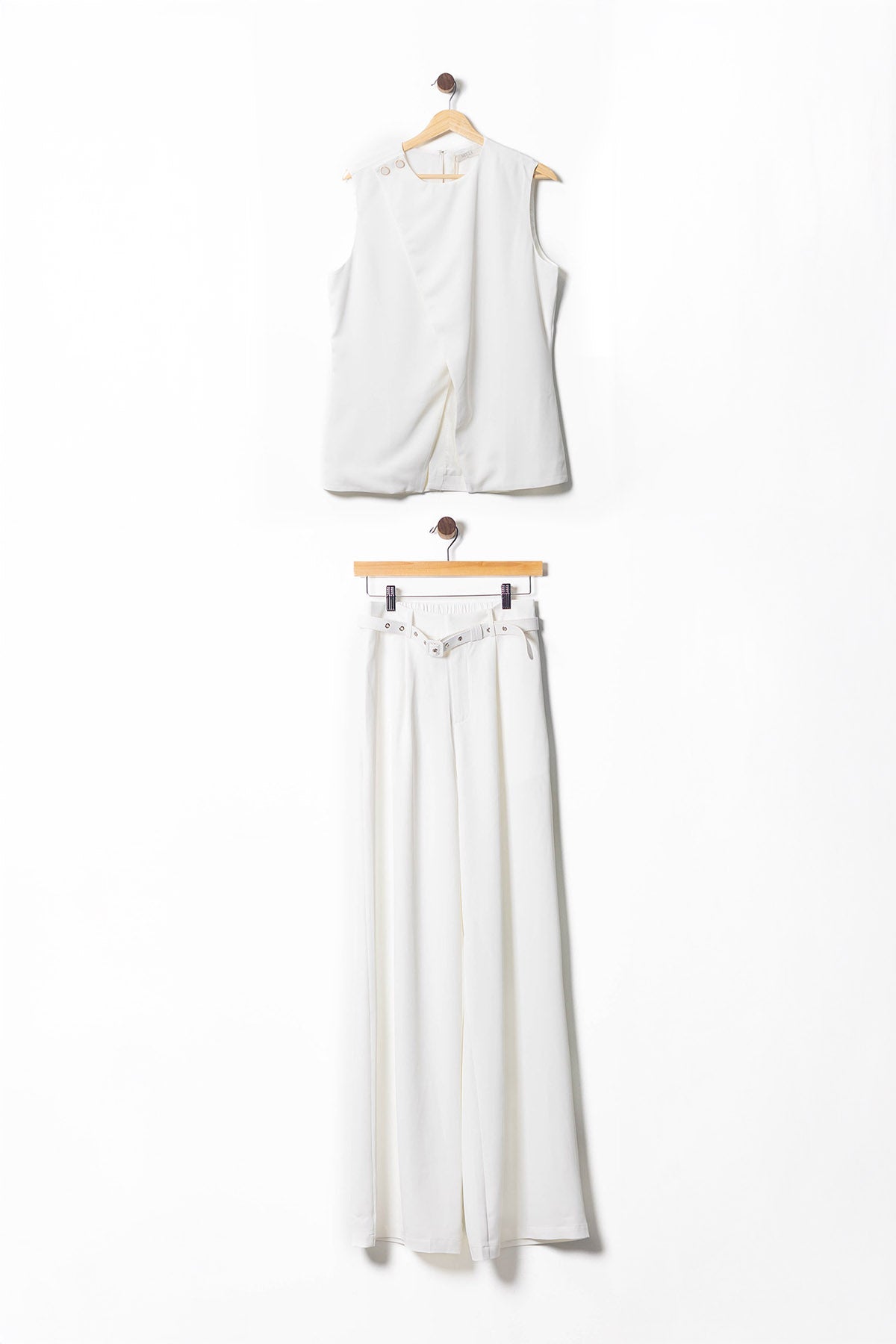 White Power Set with Statement Belt