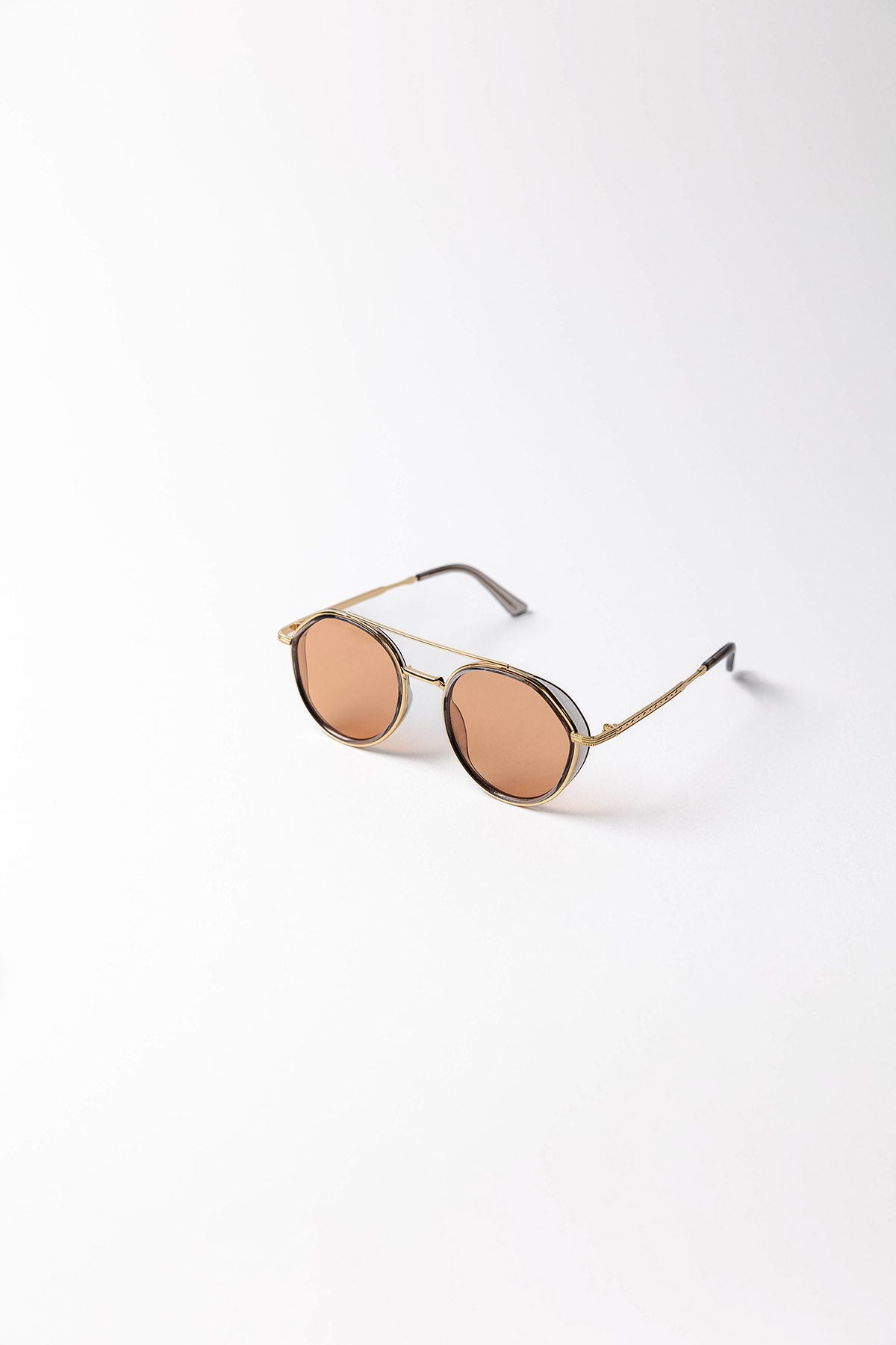 Round Frame Sunglasses with Brown Lenses