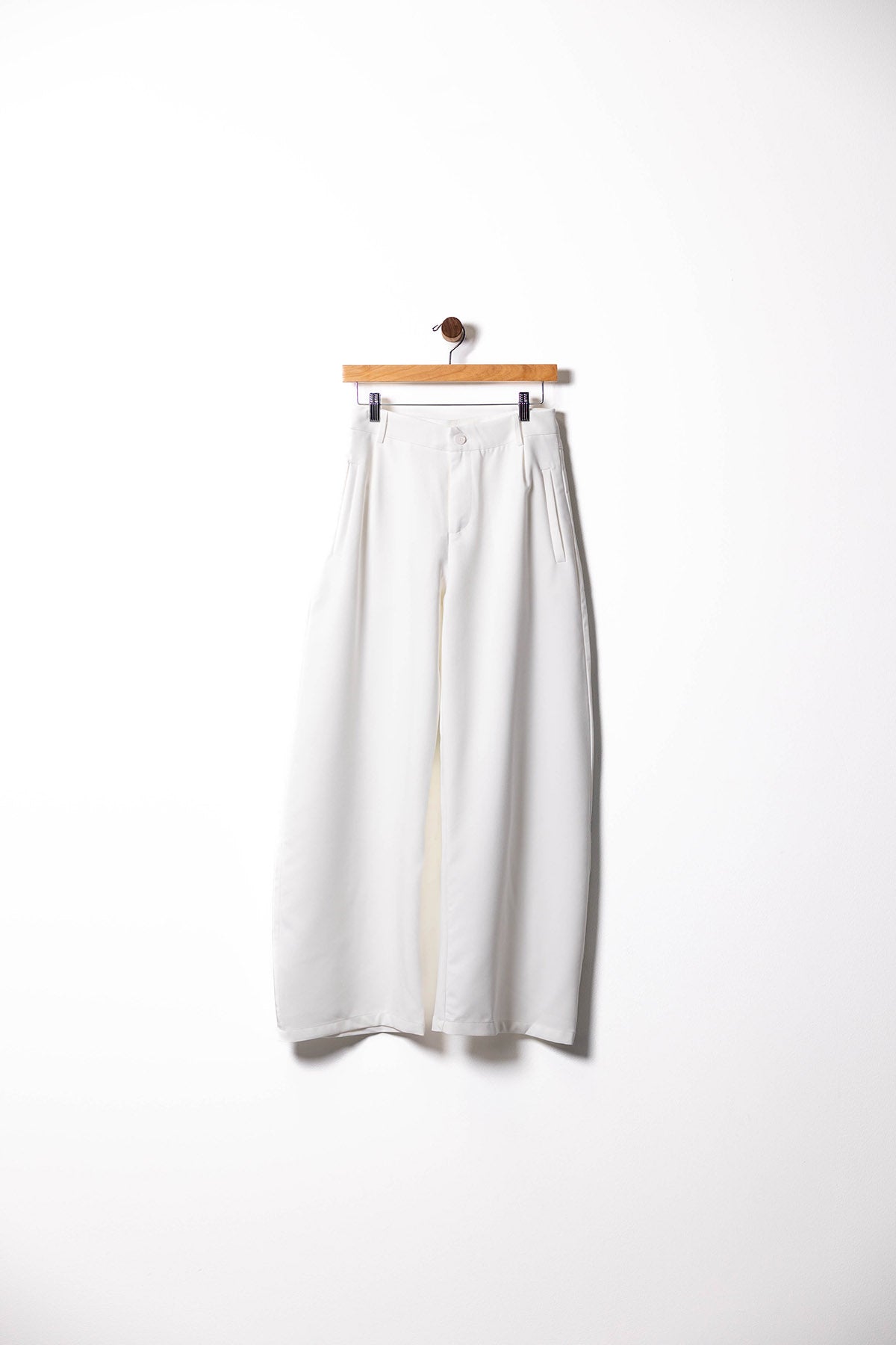 Aura Flow Barrel Pants